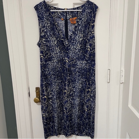 Tory Burch Blue Snakeskin Print Silk Sleeveless Sheath Dress Women’s XL NWOT - Picture 6 of 6